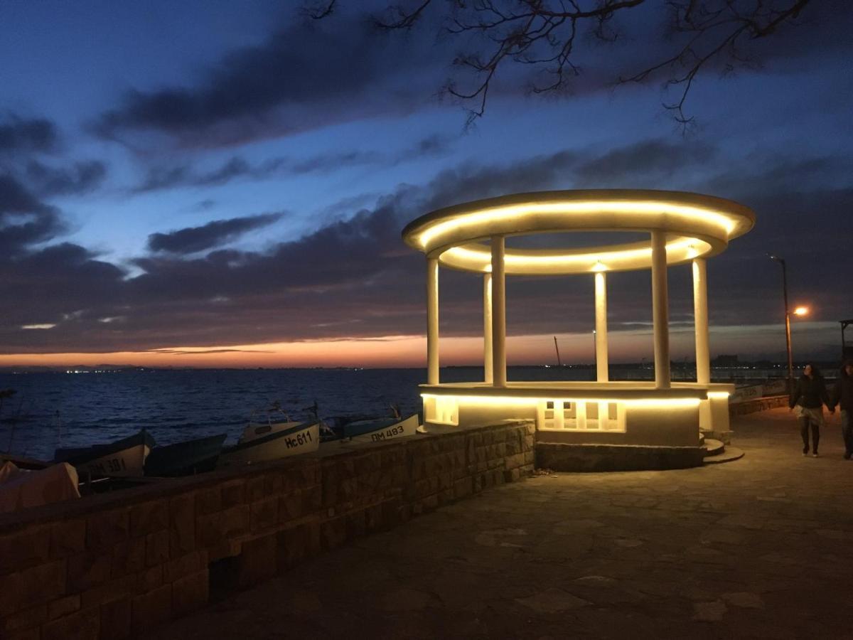 Apartments Sea Sounds Поморие Экстерьер фото