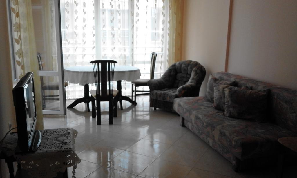 Apartments Sea Sounds Поморие Экстерьер фото