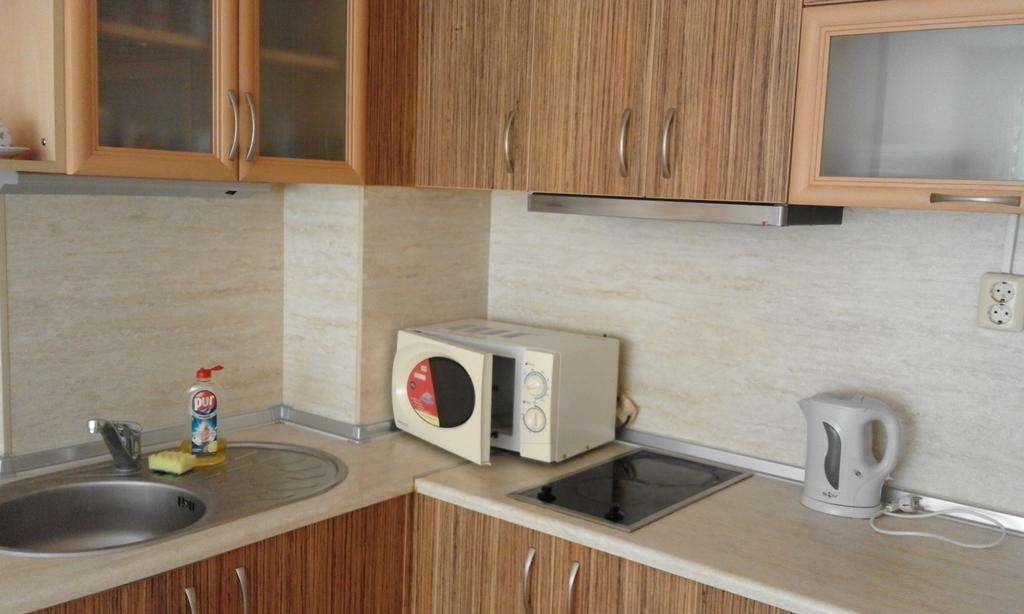 Apartments Sea Sounds Поморие Экстерьер фото