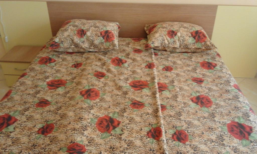 Apartments Sea Sounds Поморие Экстерьер фото