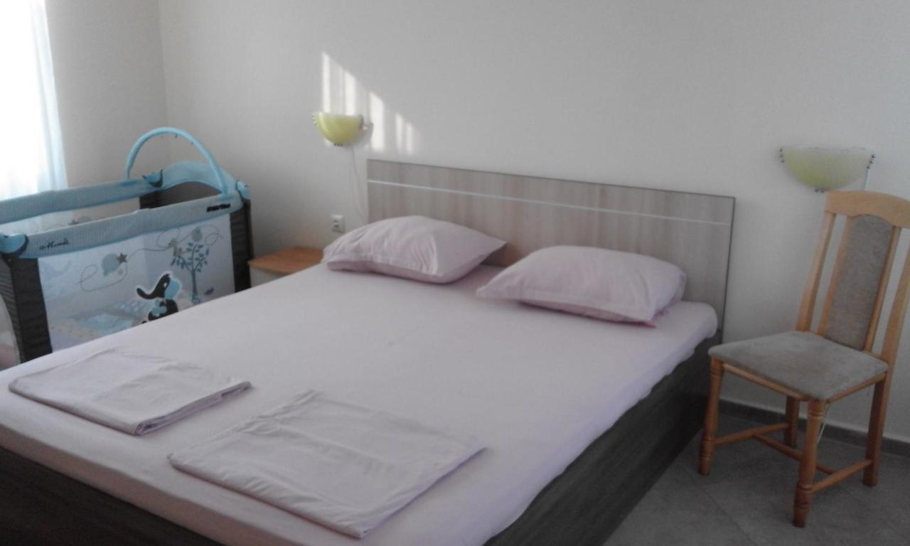 Apartments Sea Sounds Поморие Экстерьер фото