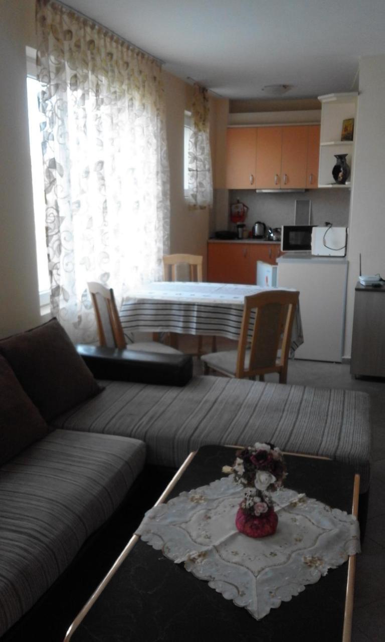 Apartments Sea Sounds Поморие Экстерьер фото